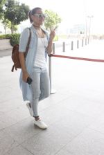 Sonakshi Sinha snapped at airport on 14th June 2016